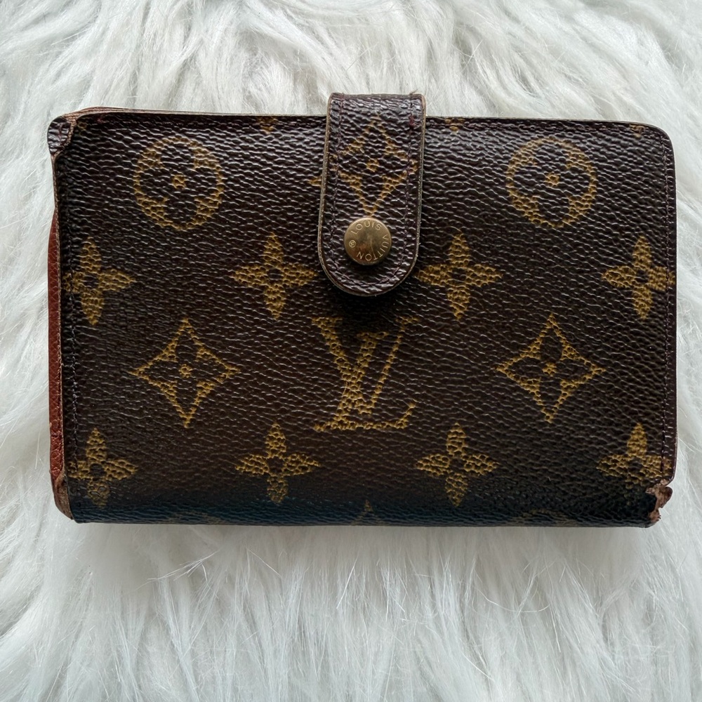 Louis Vuitton Monogram Canvas Kisslock Wallet - Brown/Gold